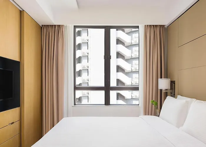 Ying\'Nflo, Hong Kong, Wan Chai